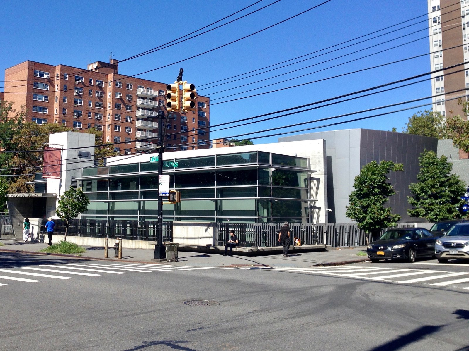 Kingsbridge Library at West 231st Street and Corlear Avenue, photographed in 2017.