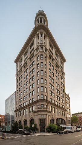 Jarmulowsky Bank Building / Nine Orchard