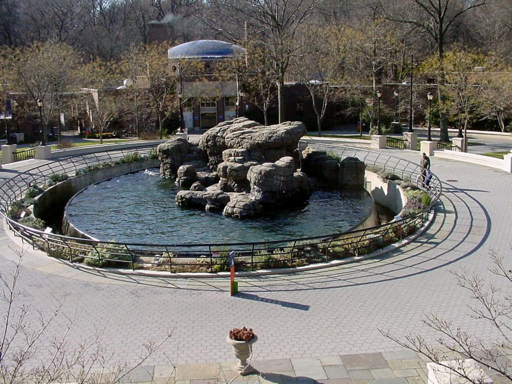 Sea Lion Court and the Animal Lifestyles building at Prospect Park Zoo, photographed in 2007