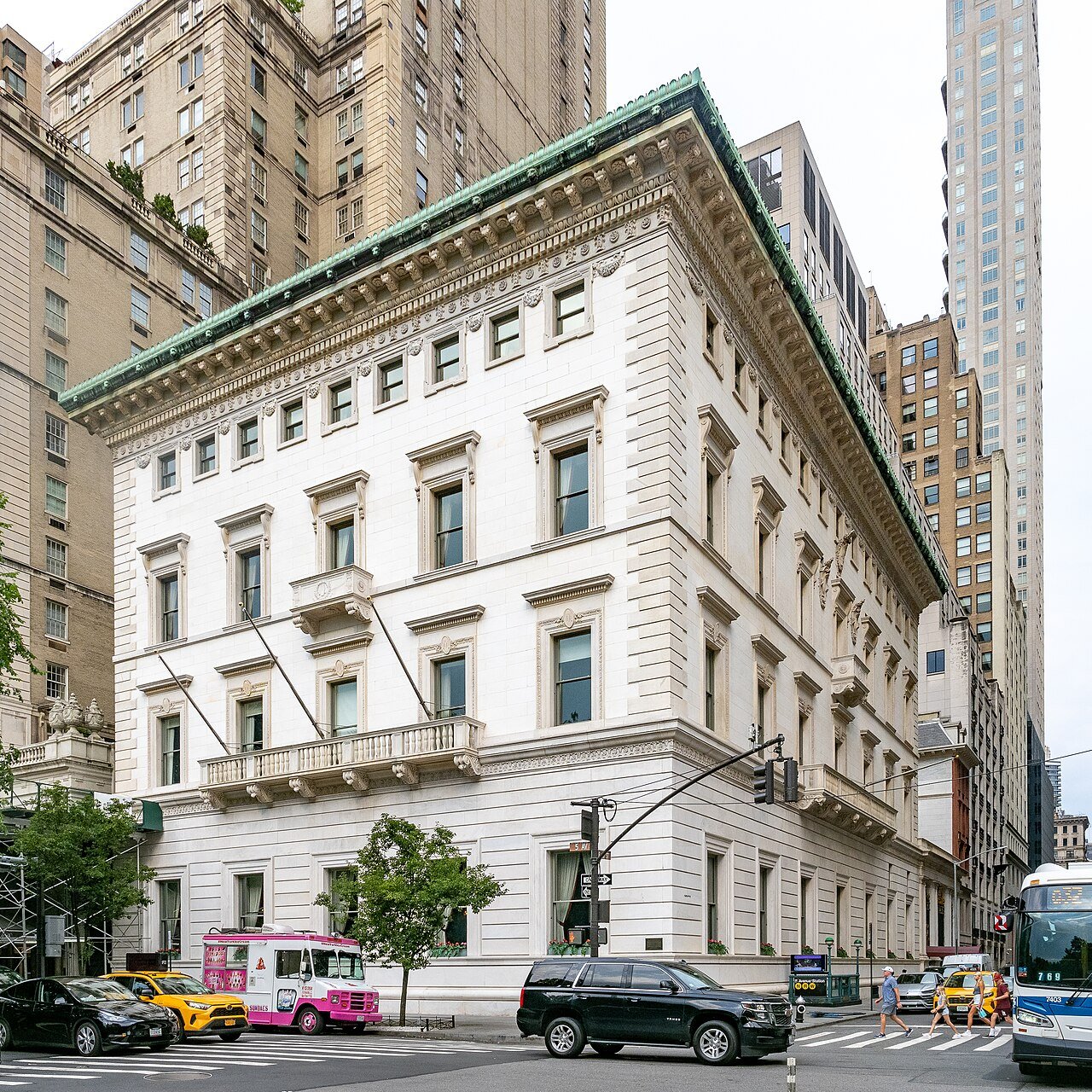 Metropolitan Club exterior