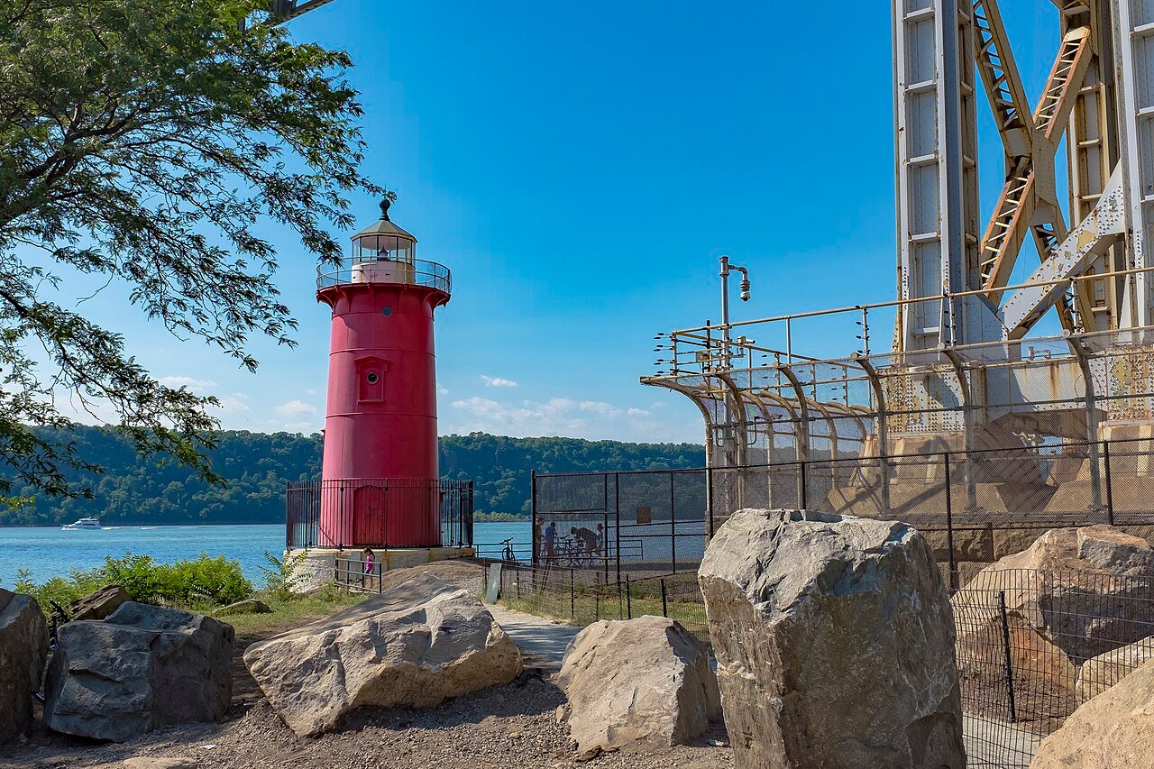 Little Red Lighthouse beside the base of the George Washington Bridge in Fort Washington Park in 2016