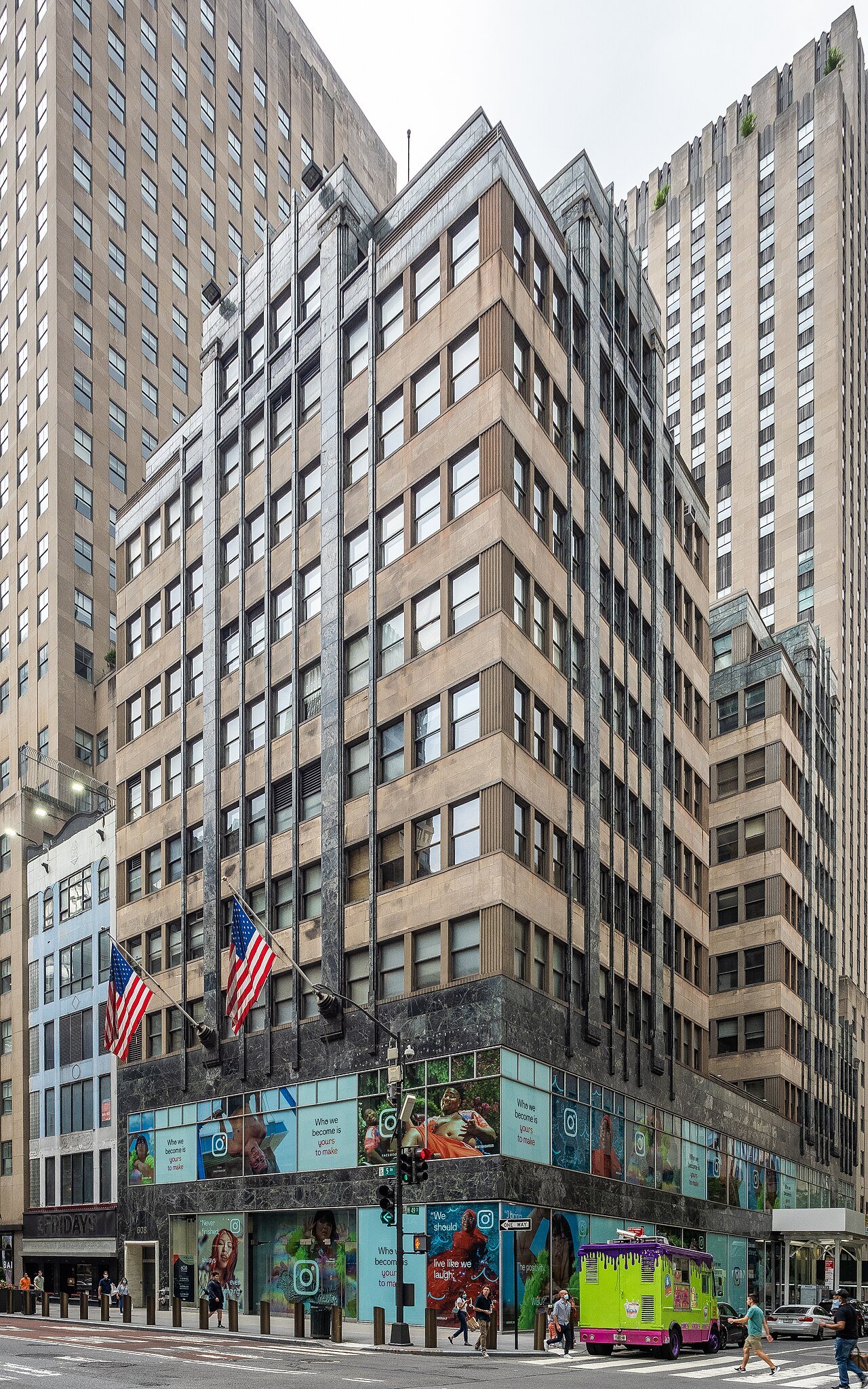 Goelet Building's lower glazed platform and taller white-stone block at Fifth Avenue and 49th Street in 2021
