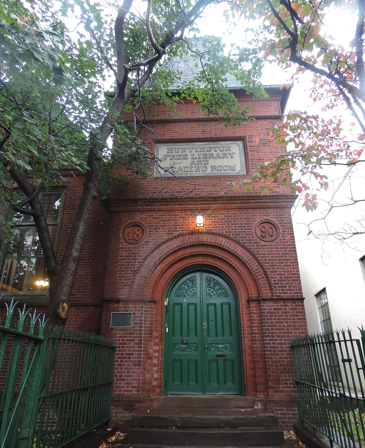 Huntington Free Library and Reading Room