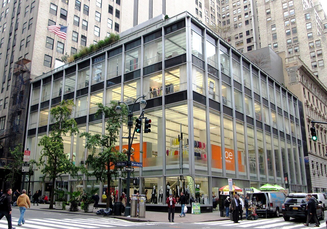 Manufacturers Trust Company's glass-walled former bank at Fifth Avenue and 43rd Street in 2013