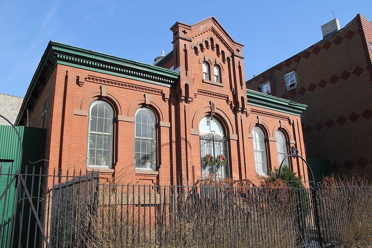 Former Colored School No. 3, photographed in 2014