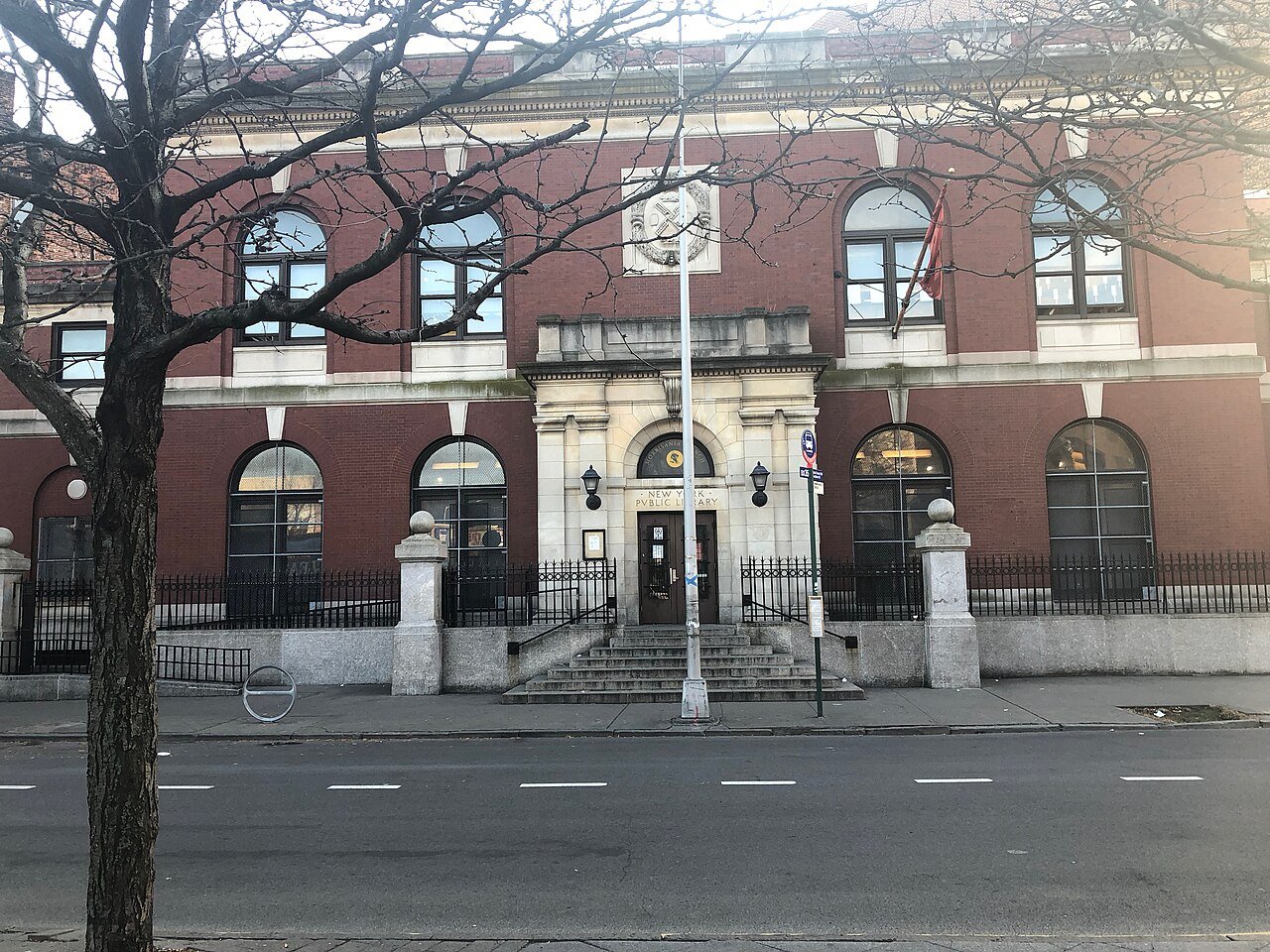 Morrisania Library