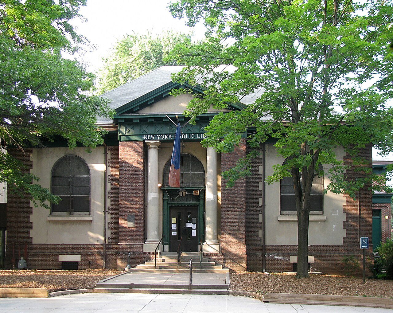 Port Richmond Library