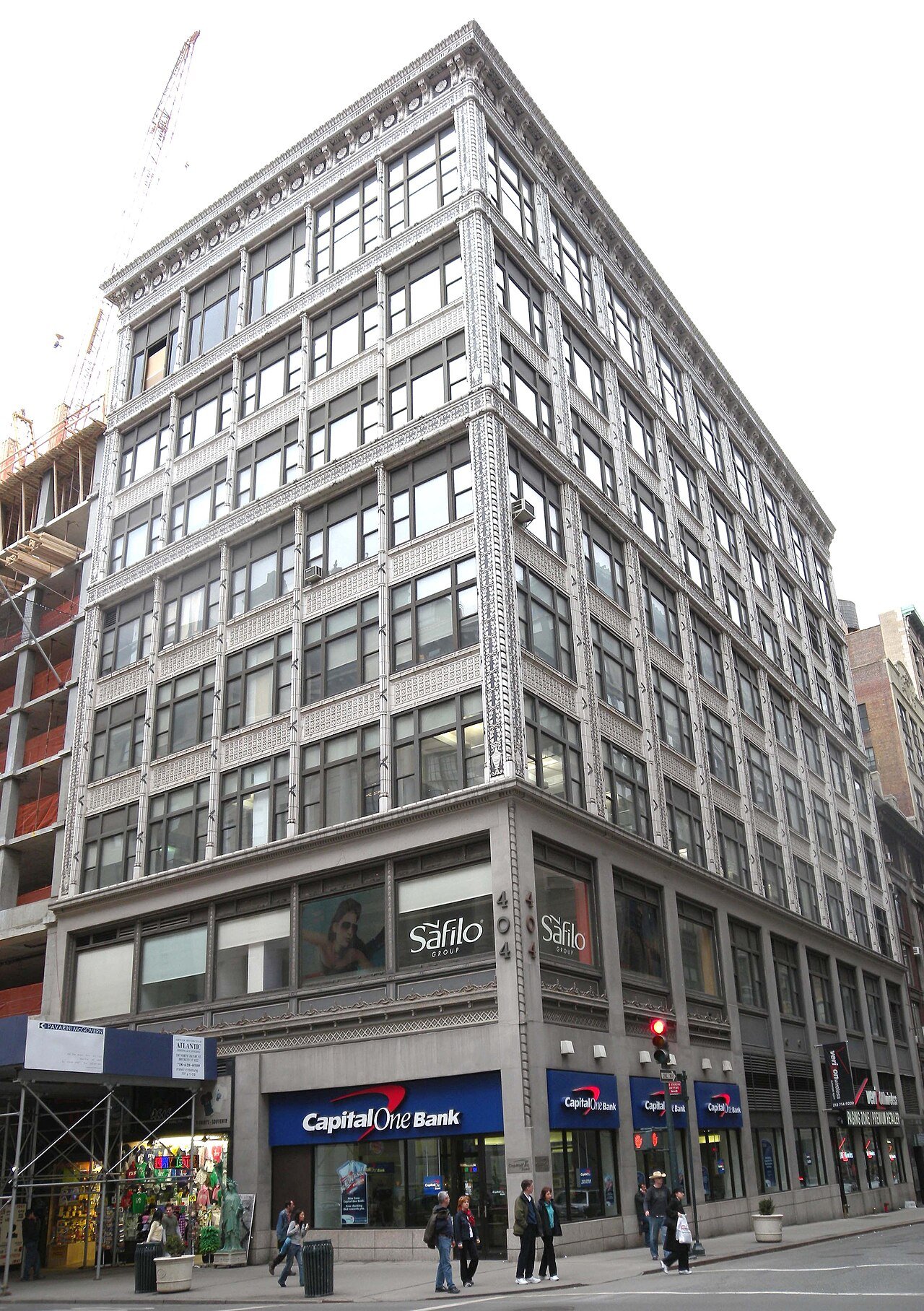 Stewart & Company building and its decorated window grid in 2009